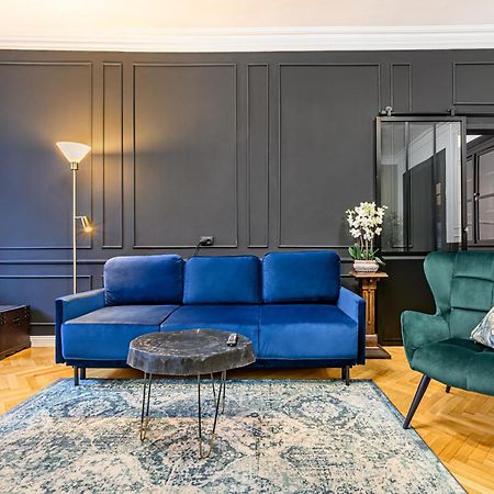 Colins Place Брашов Экстерьер фото