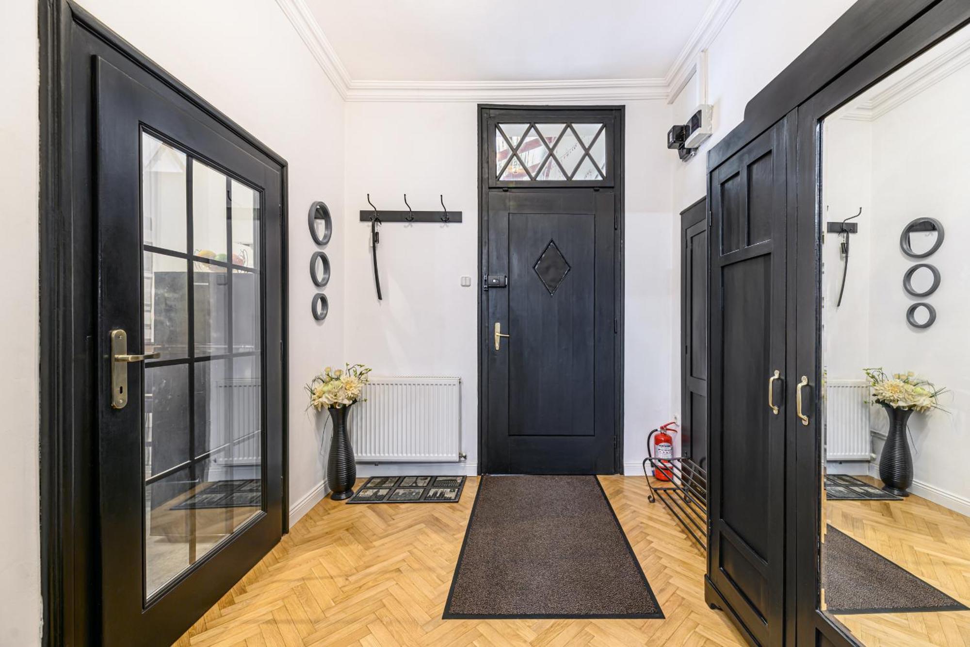 Colins Place Брашов Экстерьер фото